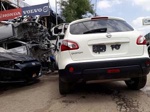 2011 MODEL NİSSAN QASHQAİ ÇIKMA  BAGAJ SİNYALİ